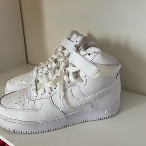high top nike air force 1’s